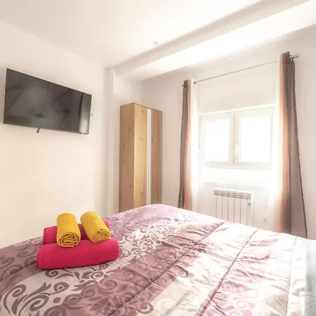 Appartement Nuevo, Cerca Centro, Netflix Y Parking Oviede